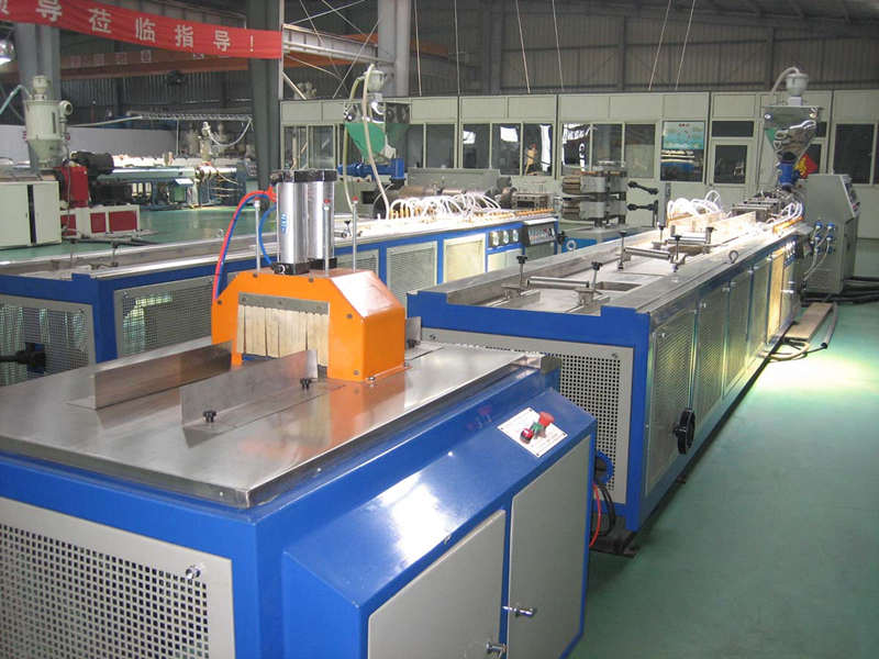 Présentation de l'équipement de production de bois et de plastique