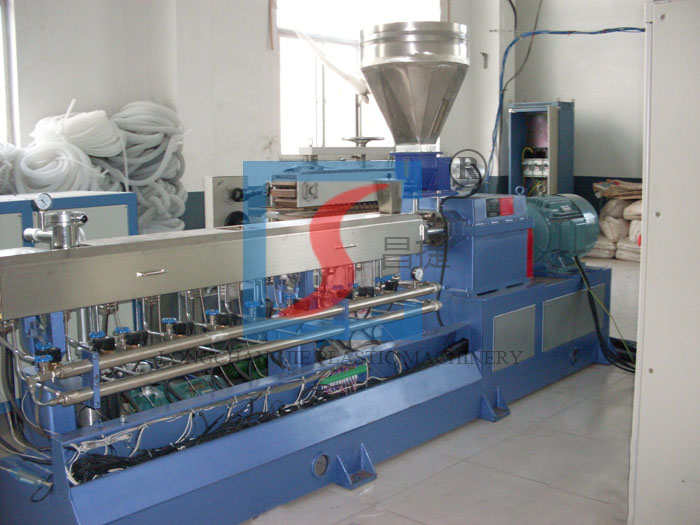 Comment entretenir l’extrudeuse à vis ?