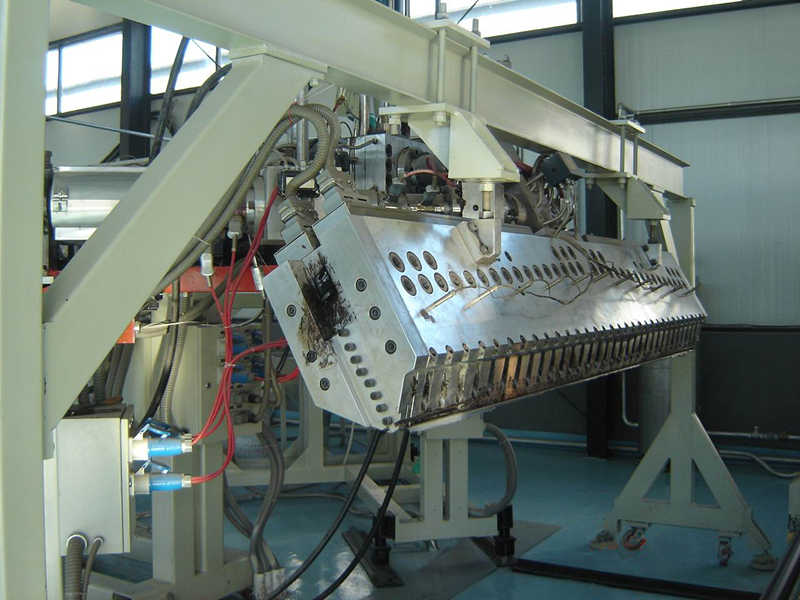 Machine à feuille de drainage HDPE