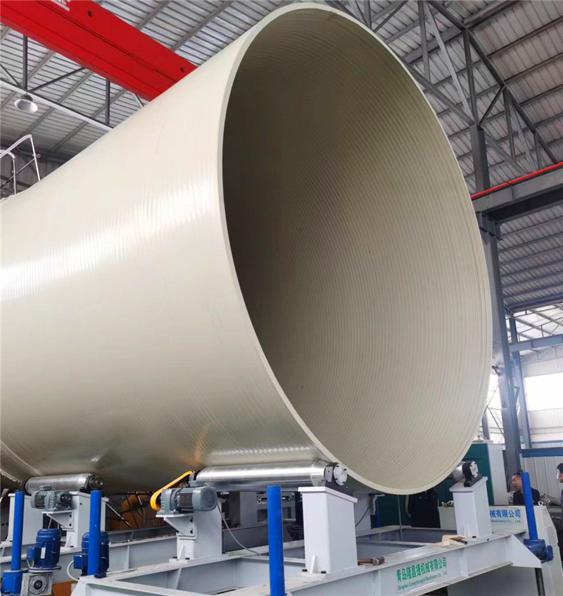 énorme ligne d'extrusion de tuyaux en pe