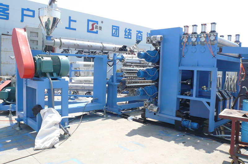 Fine de production du conseil de construction en plastique