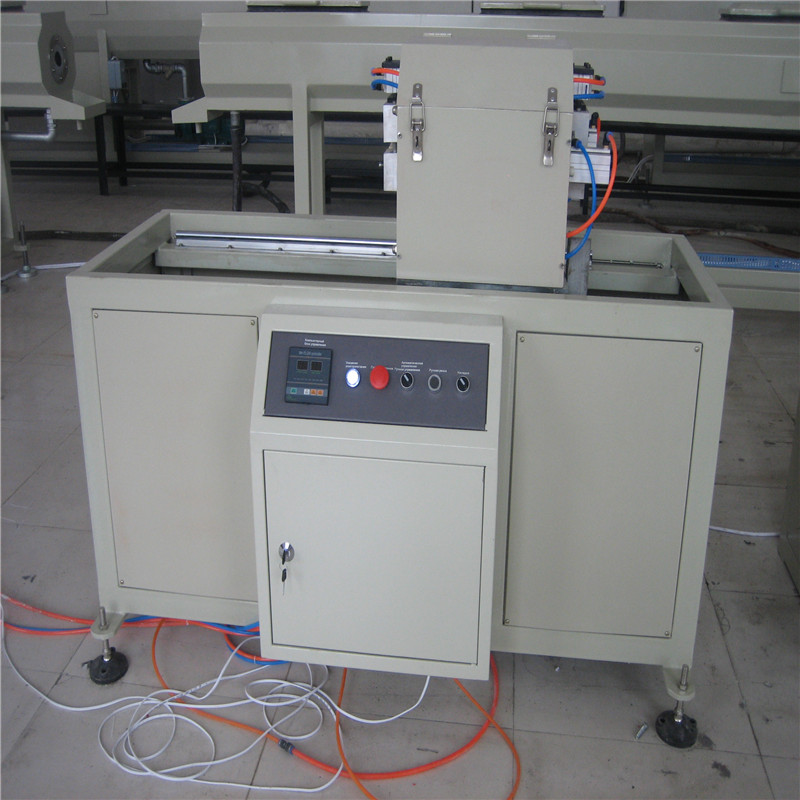 Ligne de production de conduites d'eau renforcées en fibre de verre PPR